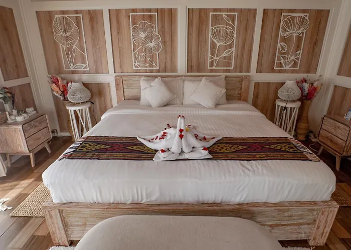 Hotel The River Island *